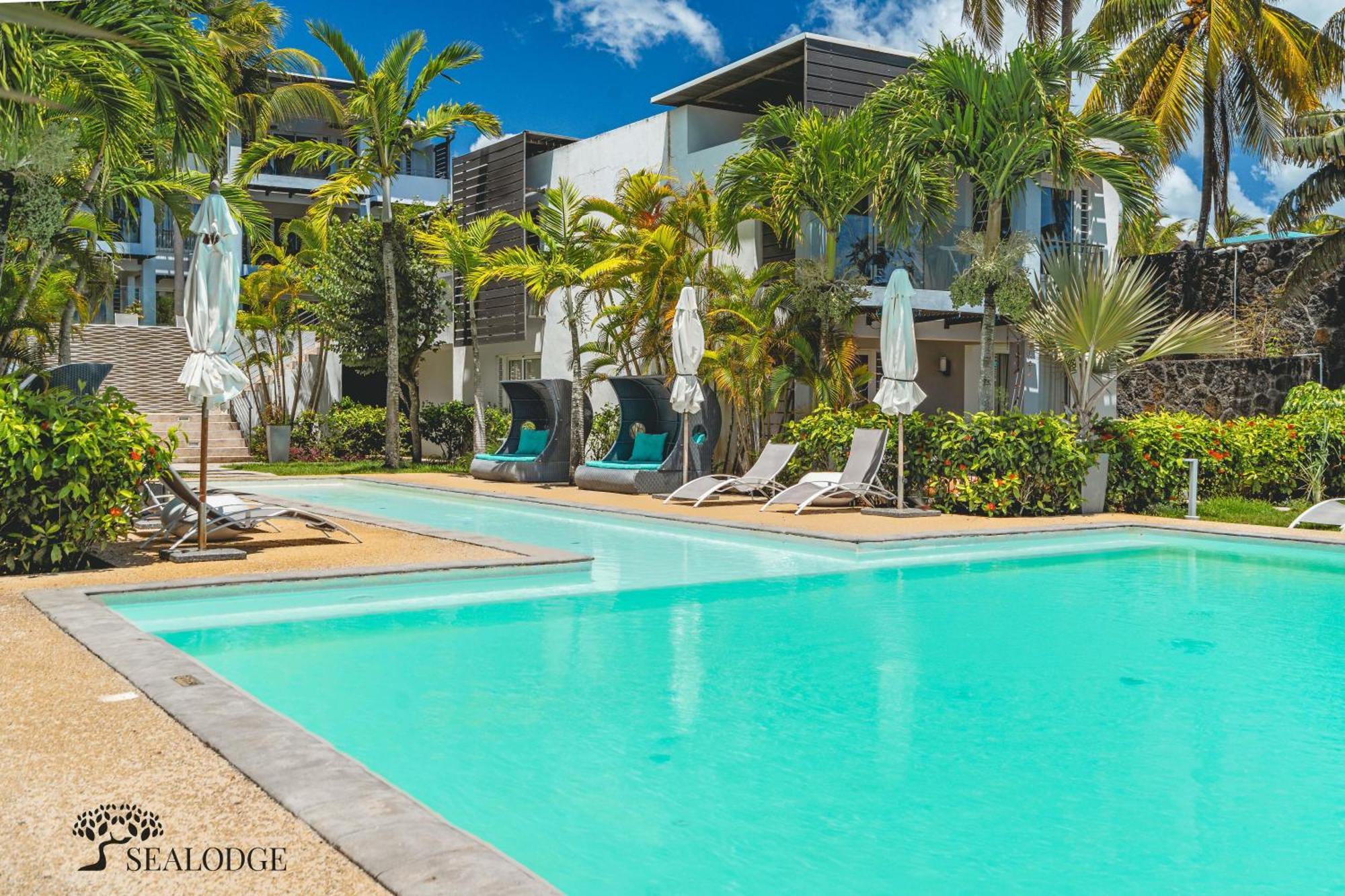 Kanope Bay - Holiday Beachfront Apartments Pointe aux Biches エクステリア 写真