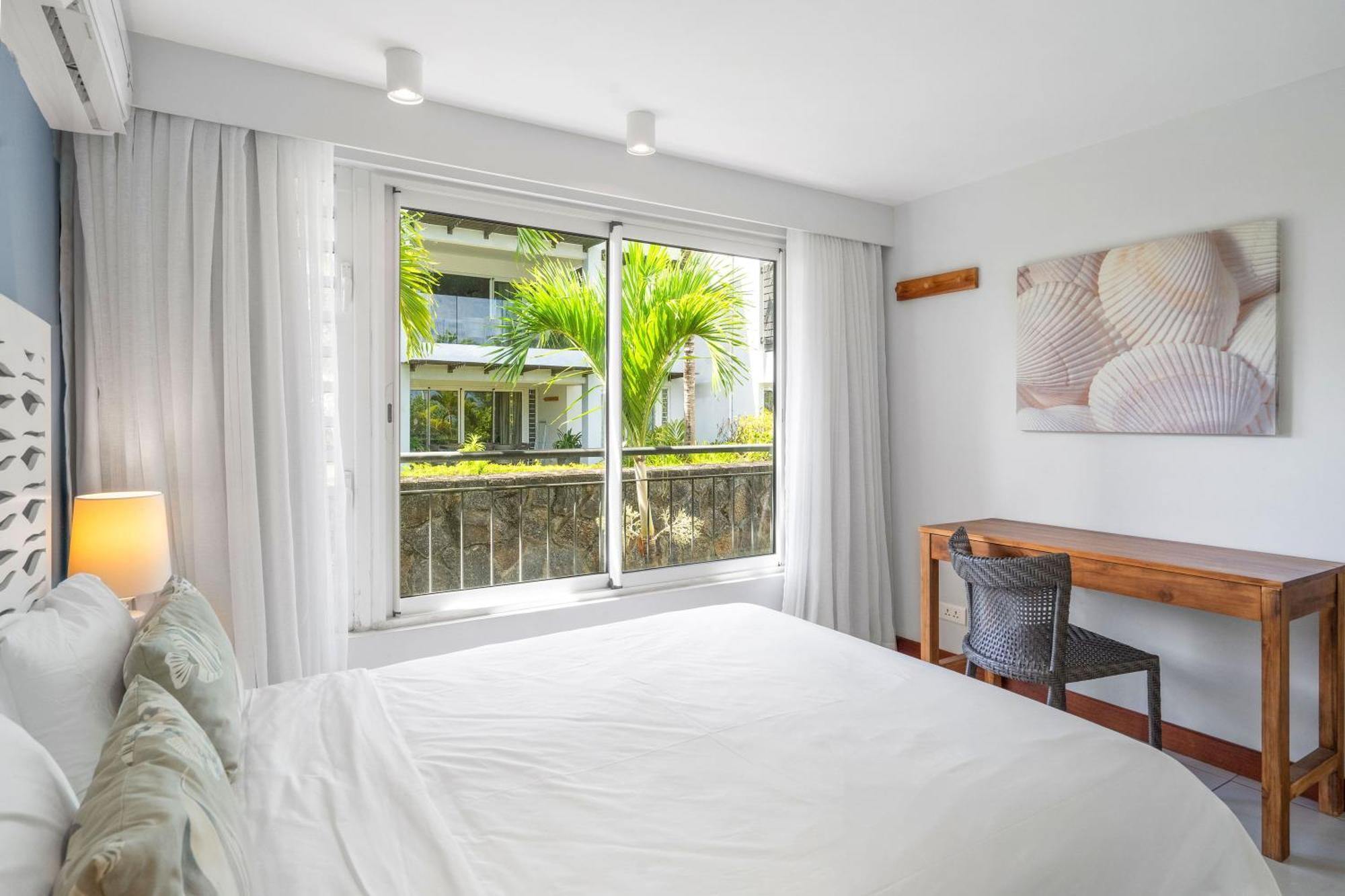 Kanope Bay - Holiday Beachfront Apartments Pointe aux Biches エクステリア 写真