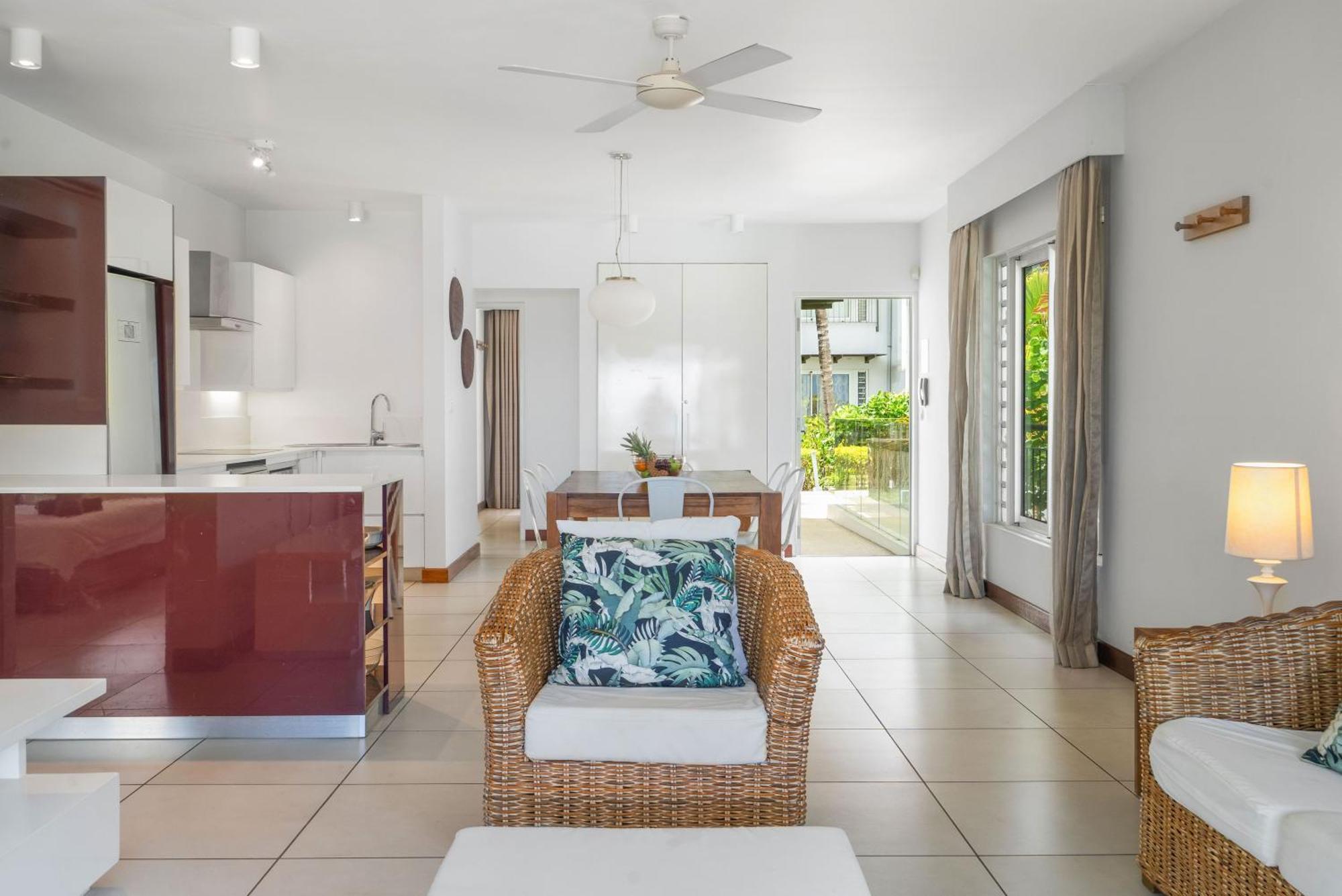 Kanope Bay - Holiday Beachfront Apartments Pointe aux Biches エクステリア 写真