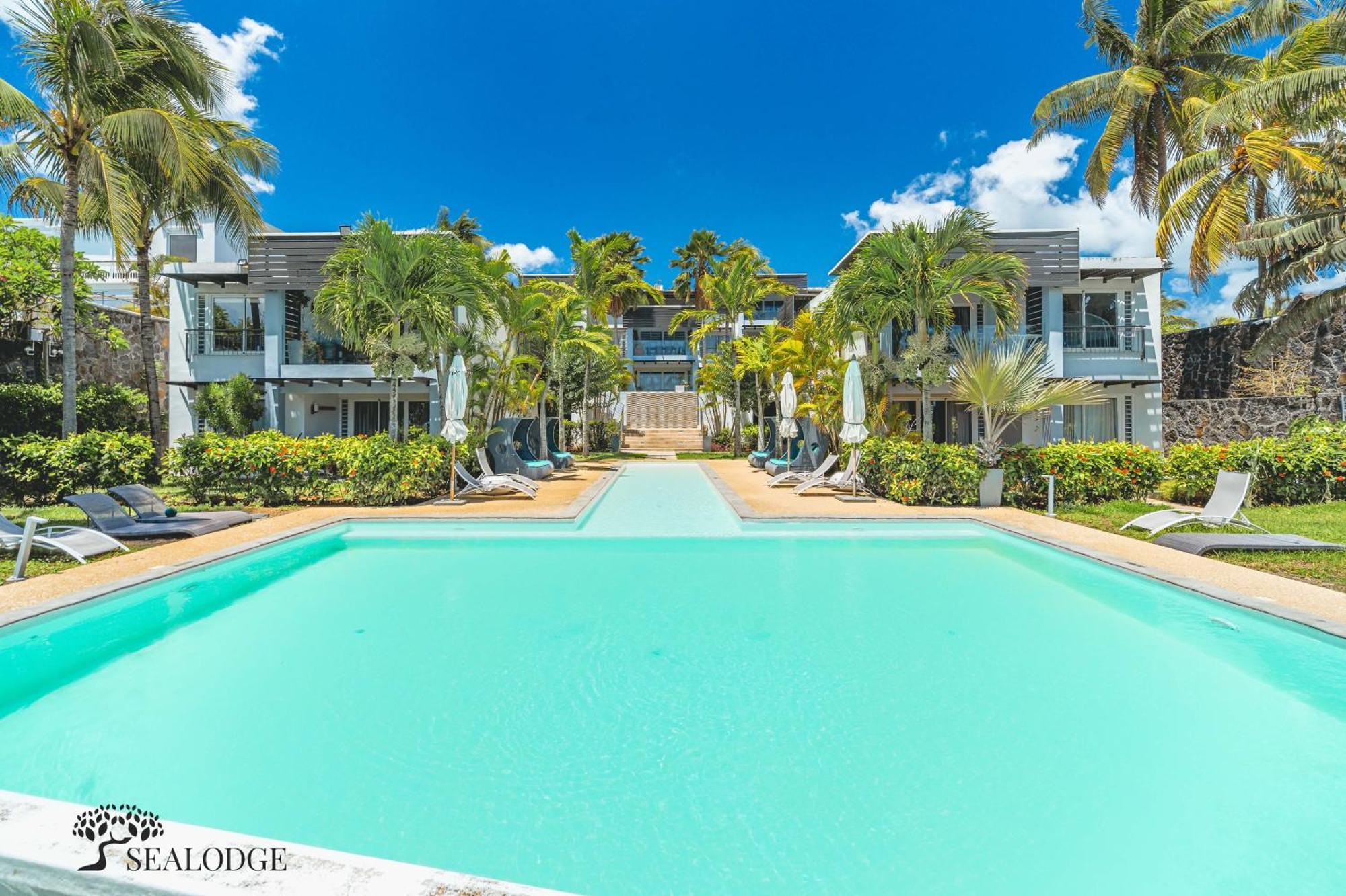 Kanope Bay - Holiday Beachfront Apartments Pointe aux Biches エクステリア 写真