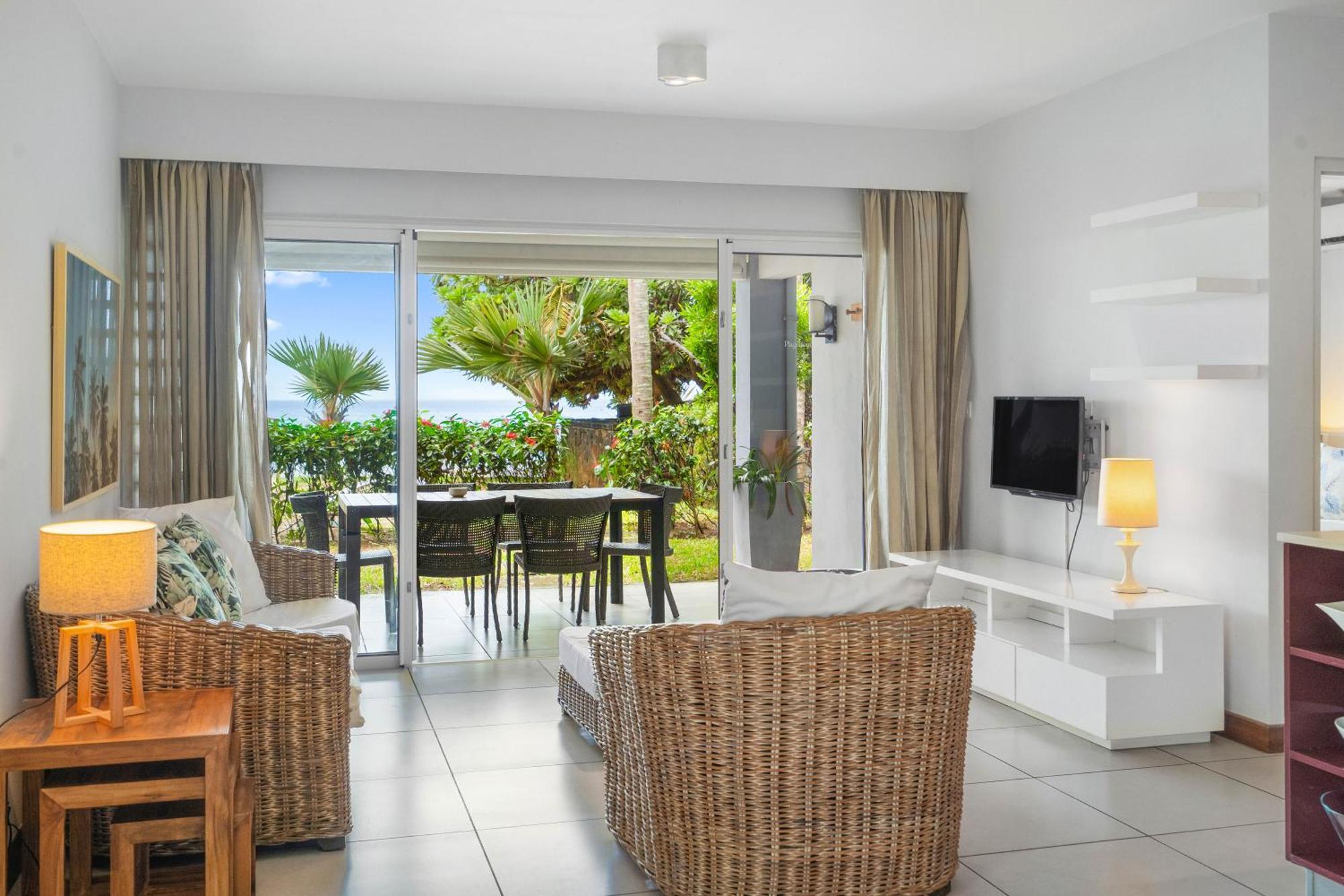 Kanope Bay - Holiday Beachfront Apartments Pointe aux Biches エクステリア 写真